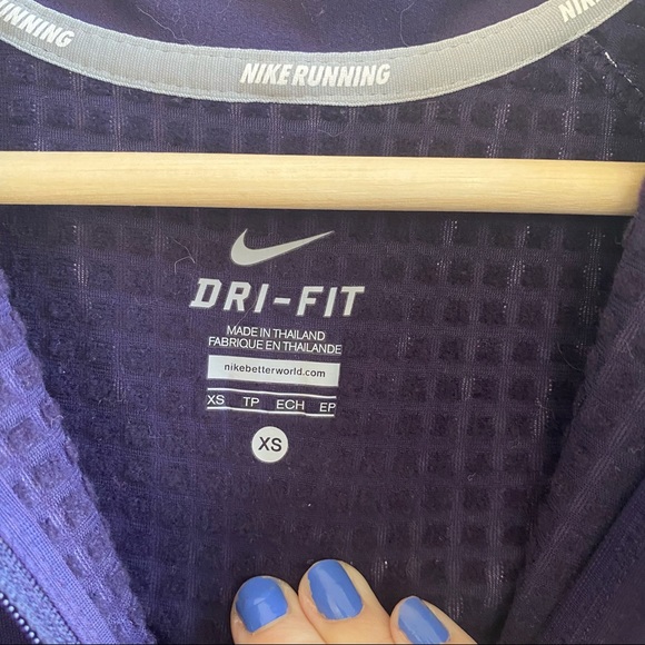 Nike Women’s Element Shield Jacket - Picture 6 of 8